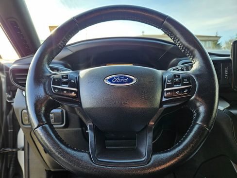 Used 2020 Ford Explorer XLT w/ Class III Trailer Tow Package image 2