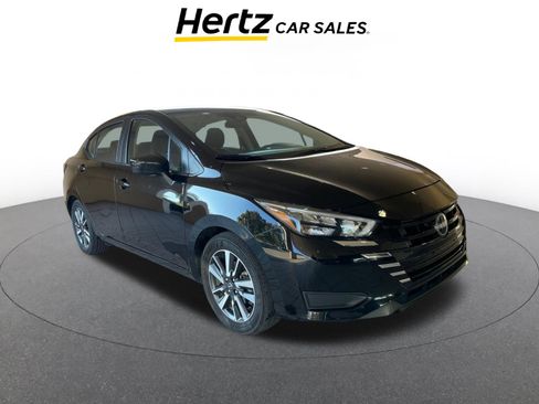 Used 2025 Nissan Versa SV image 1