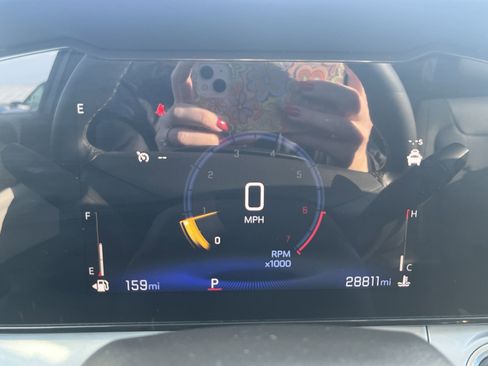 Certified 2025 Chevrolet Trax LT w/ LT Convenience Package image 12