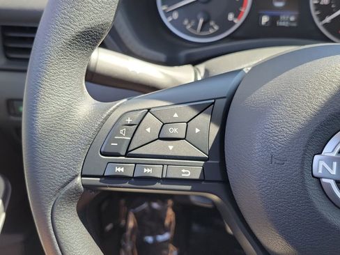 Used 2025 Nissan Sentra S image 5