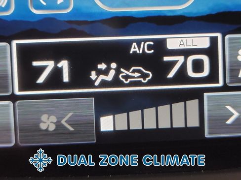 Used 2025 Subaru Forester Limited AWD/4WD image 23