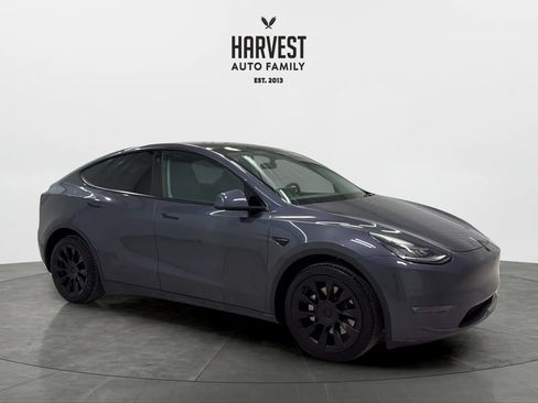 Used 2023 Tesla Model Y Long Range AWD/4WD image 9