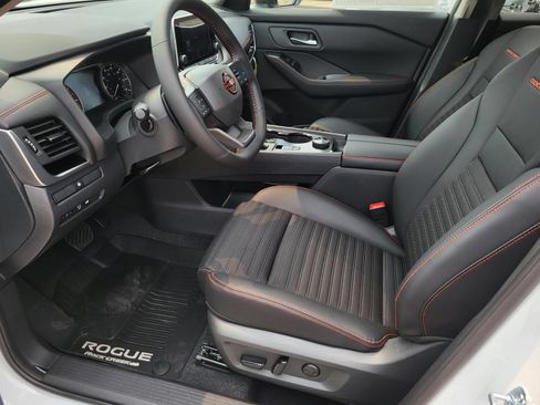 New 2026 Nissan Rogue SV AWD/4WD image 19
