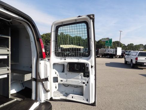 Used 2018 Chevrolet Express 2500 w/ Driver Convenience Package RWD image 45
