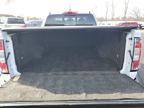 Used 2022 GMC Canyon Elevation image 10