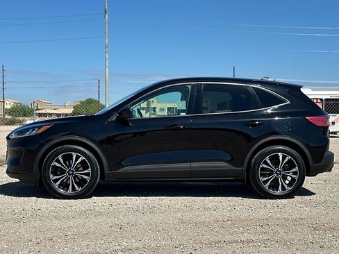 Used 2022 Ford Escape SE w/ SE Sport Appearance Package image 8