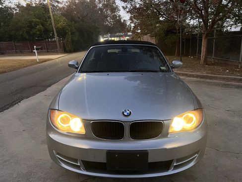 Used 2009 BMW 128i Convertible w/ Premium Pkg image 3