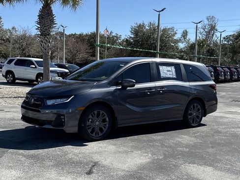 New 2026 Honda Odyssey Touring image 12