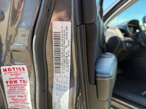 Used 2015 Jeep Cherokee Latitude FWD image 46