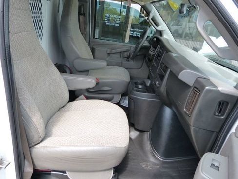 Used 2021 Chevrolet Express 2500 Extended w/ Driver Convenience Package RWD image 27