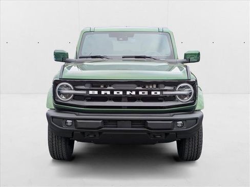 New 2025 Ford Bronco Outer Banks image 5