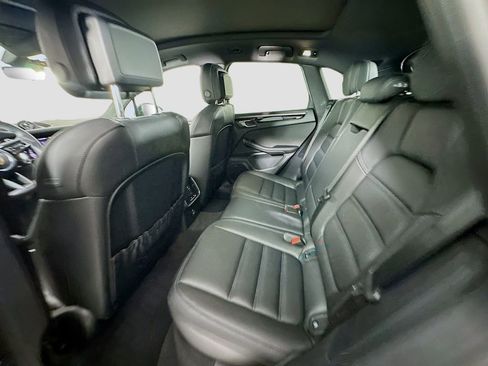 Certified 2026 Porsche Macan AWD/4WD image 23