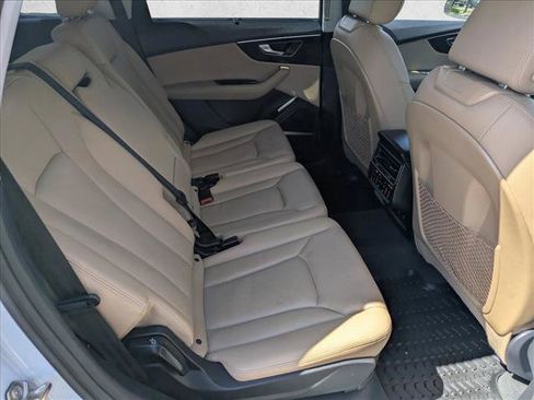 Used 2023 Audi Q7 3.0T Prestige AWD/4WD image 19