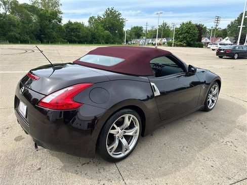 Used 2010 Nissan 370Z Touring w/ Sport Pkg RWD image 37