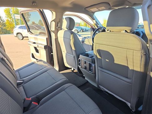 Used 2018 Ford F150 XLT w/ Equipment Group 302A Luxury image 11