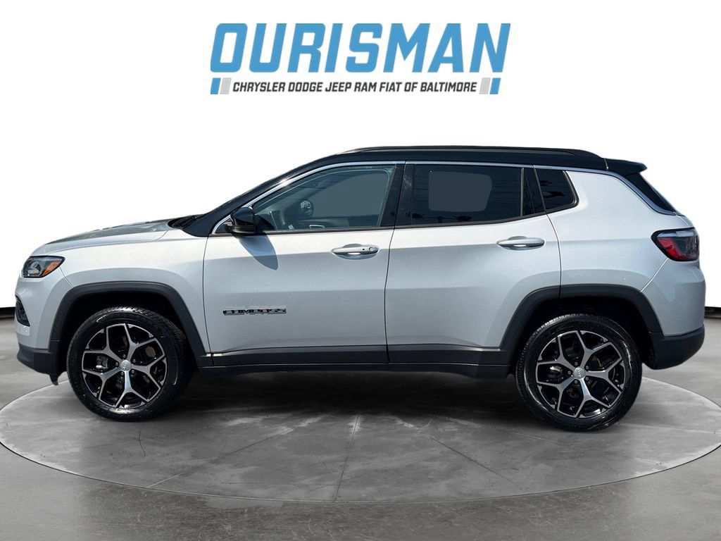 Used 2024 Jeep Compass Limited AWD/4WD image 3