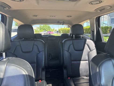 Used 2025 Kia Telluride S AWD/4WD image 28