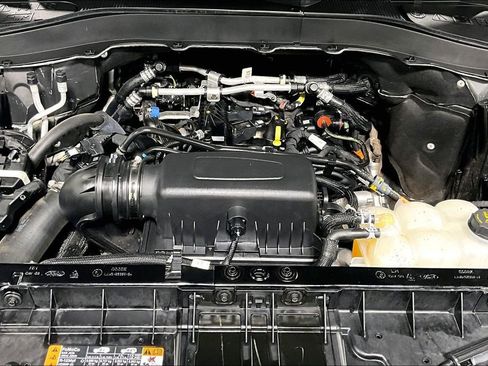 Used 2023 Ford Explorer XLT w/ Equipment Group 202A image 12