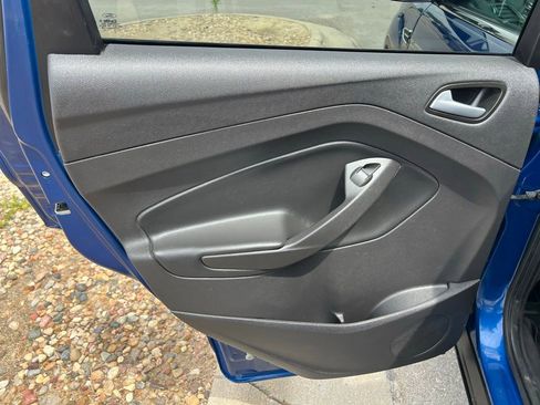 Used 2018 Ford Escape SEL w/ Ford Safe & Smart Package FWD image 17