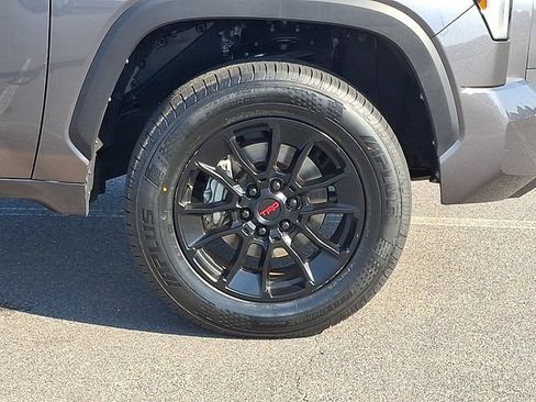 Used 2023 Toyota Tundra SR5 w/ SR5 Convenience Package AWD/4WD image 8