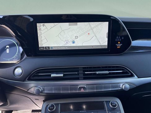 Used 2022 Hyundai Palisade Limited image 18