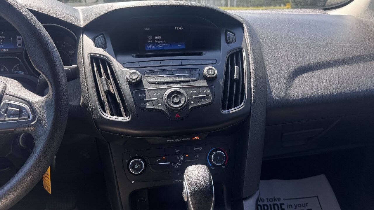 Used 2017 Ford Focus S FWD image 17