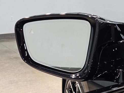 Used 2023 BMW M2 w/ Lighting Package image 22