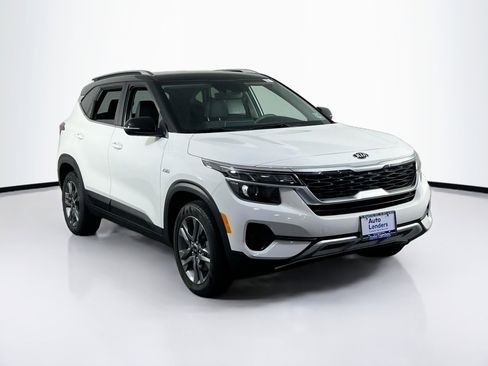 Used 2021 Kia Seltos S image 3