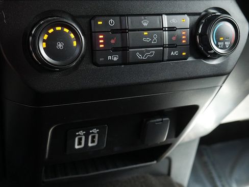 Used 2020 Ford F150 XLT w/ Equipment Group 302A Luxury AWD/4WD image 47
