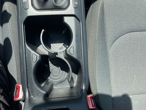 Used 2025 Kia K4 LXS FWD image 23