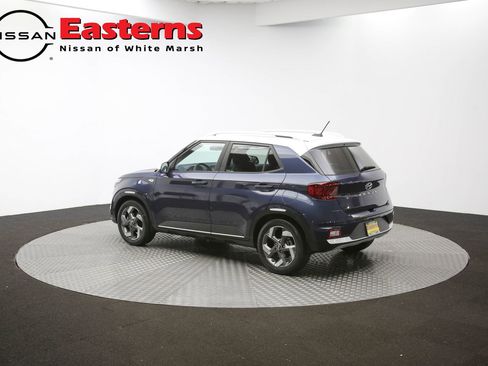 Used 2023 Hyundai Venue Limited image 84