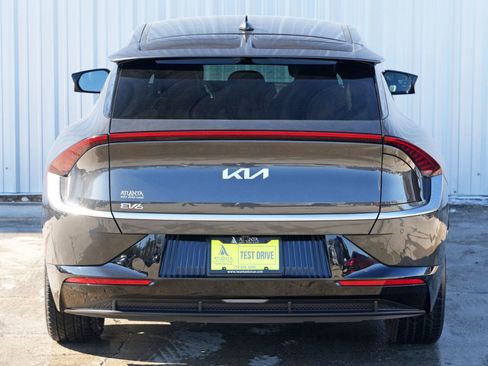 Used 2022 Kia EV6 Wind image 50