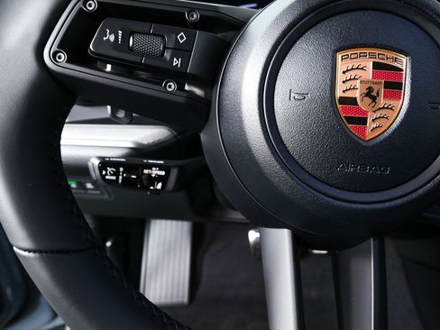 New 2026 Porsche Cayenne S image 10