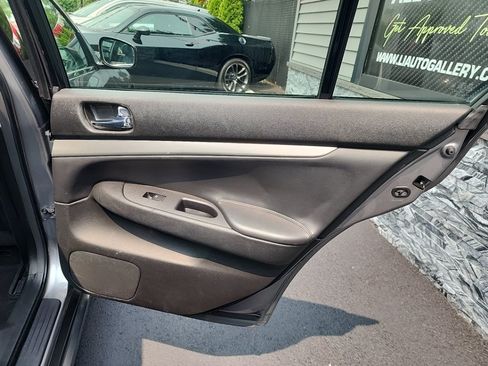 Used 2011 INFINITI G25 x w/ Moonroof Pkg AWD/4WD image 35