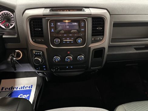 Used 2018 RAM 1500 Express AWD/4WD image 25