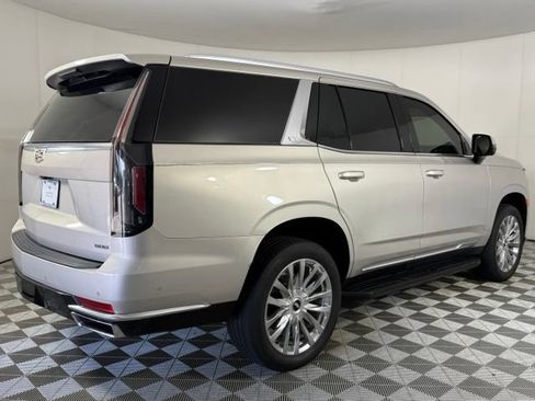 Used 2023 Cadillac Escalade Premium Luxury AWD/4WD image 9