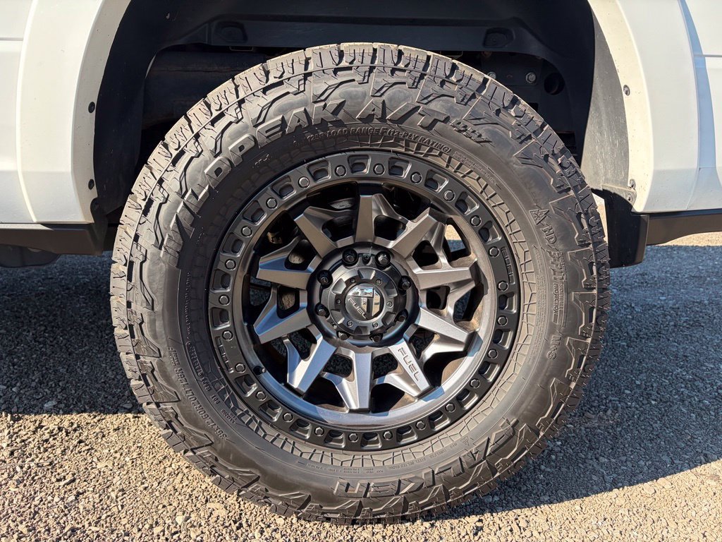 Used 2021 RAM 2500 Laramie w/ Night Edition AWD/4WD image 7