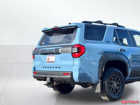 Certified 2026 Toyota 4Runner SR5 AWD/4WD image 11