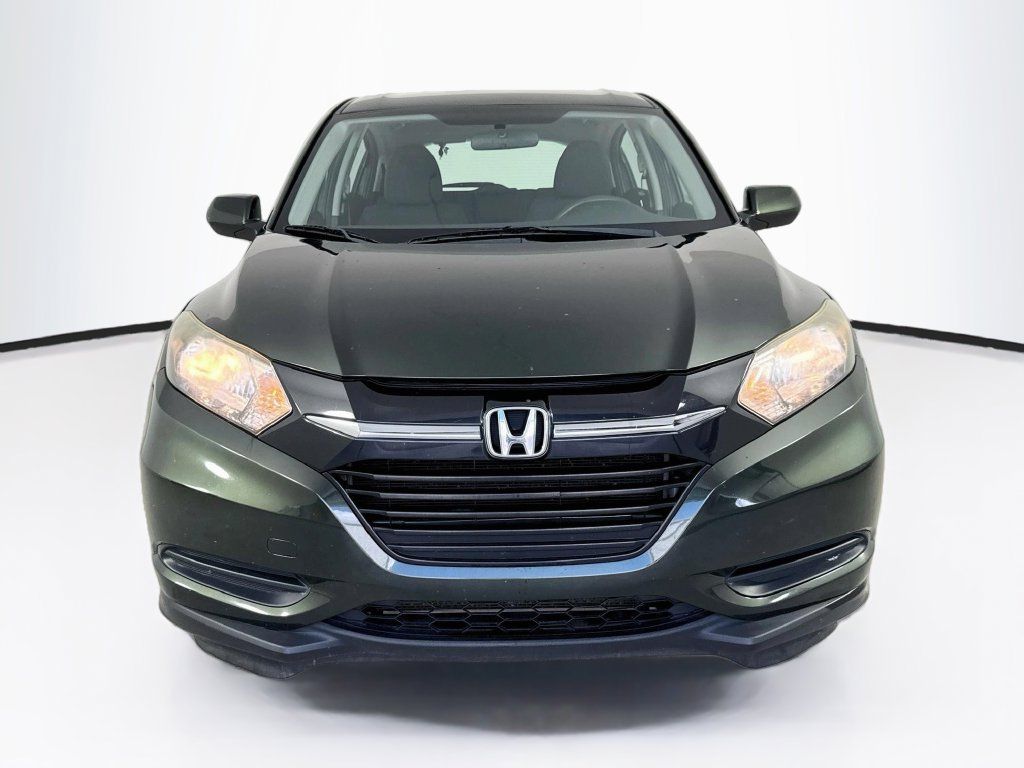 Used 2018 Honda HR-V LX image 2