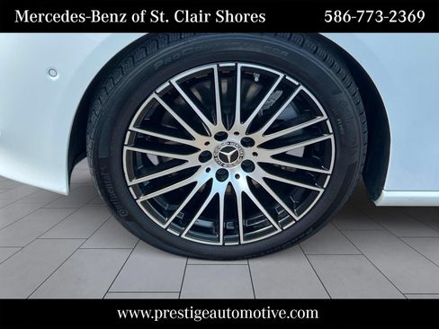 Used 2023 Mercedes-Benz C 300 4MATIC Sedan image 12
