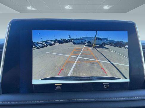 Used 2023 Chevrolet Suburban Premier image 24