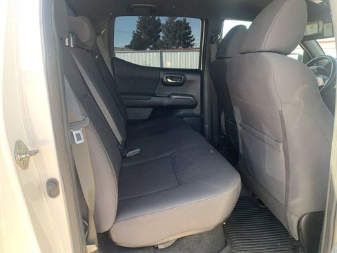 Used 2017 Toyota Tacoma SR5 image 25