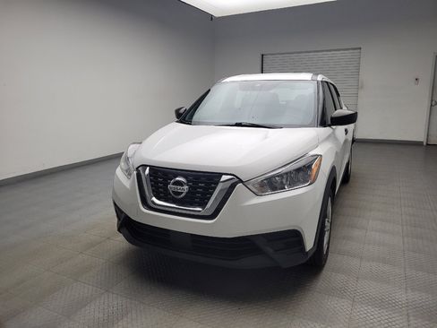 Used 2020 Nissan Kicks S image 15