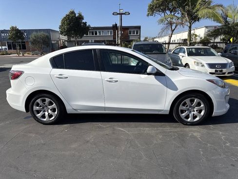 Used 2012 MAZDA MAZDA3 i Sport image 6