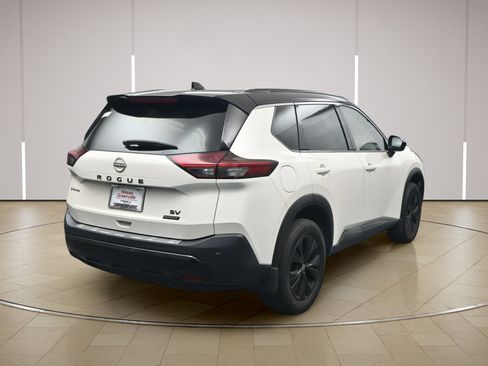 Certified 2023 Nissan Rogue SV w/ SV Premium B Package FWD image 7
