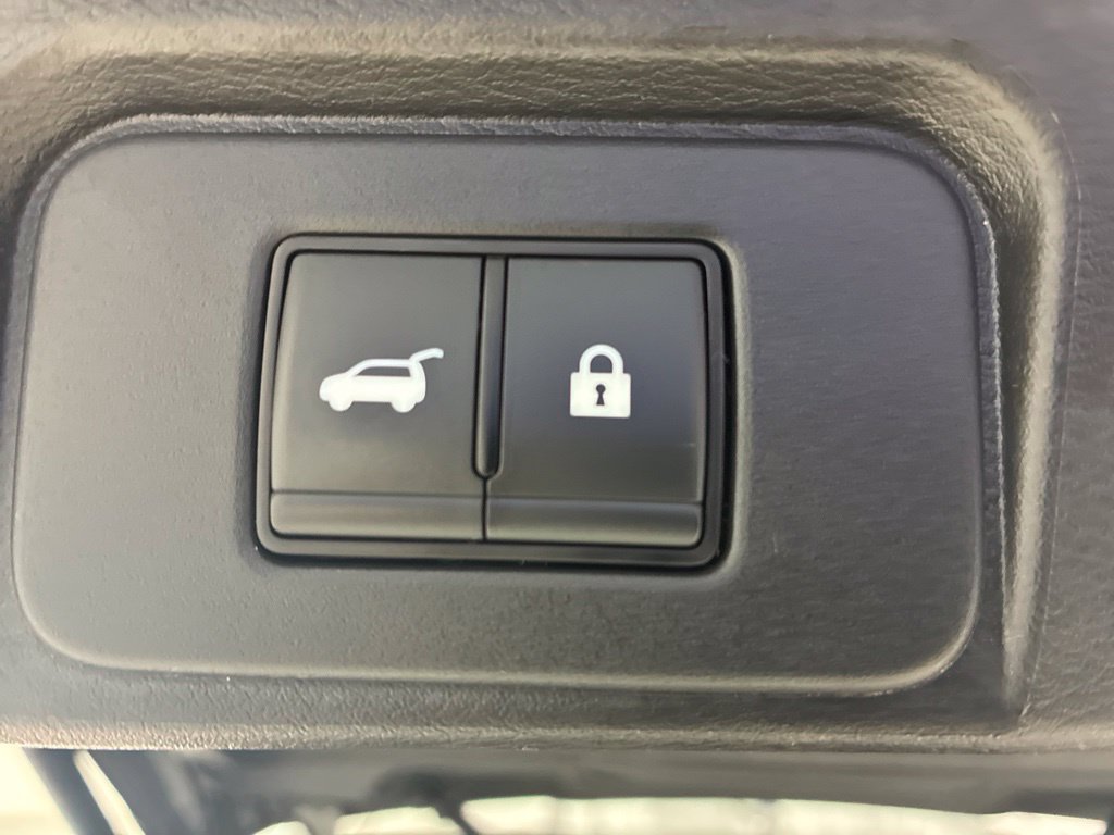 Used 2024 Nissan Rogue SV FWD image 36