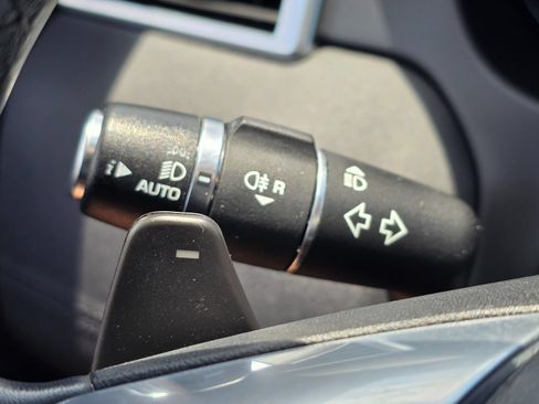 Used 2019 Land Rover Discovery Sport SE AWD/4WD image 37