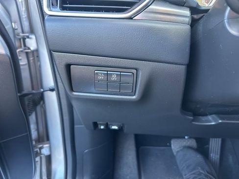 Used 2018 MAZDA CX-5 Touring image 16