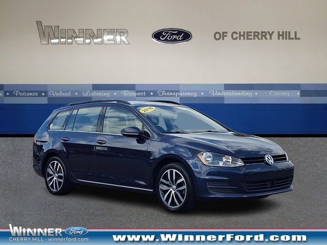 Used 2016 Volkswagen Golf Limited Edition FWD image 1