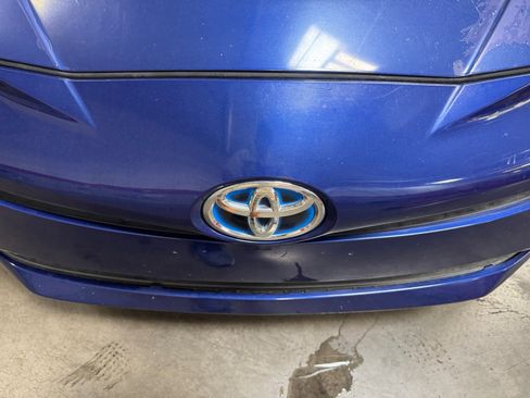 Used 2016 Toyota Prius Two FWD image 23